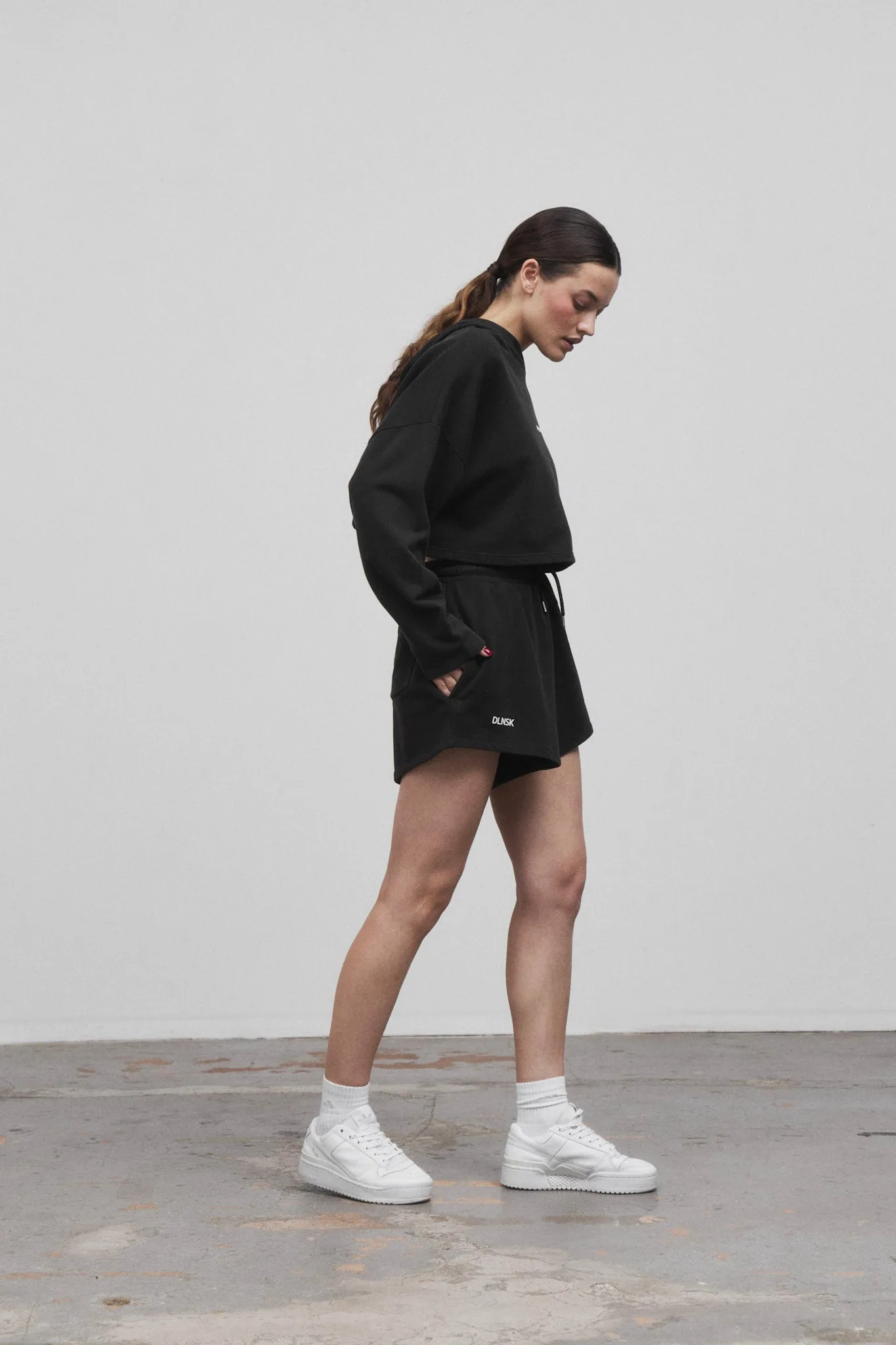 CROPPED HOODIE  in WASHED GREY
