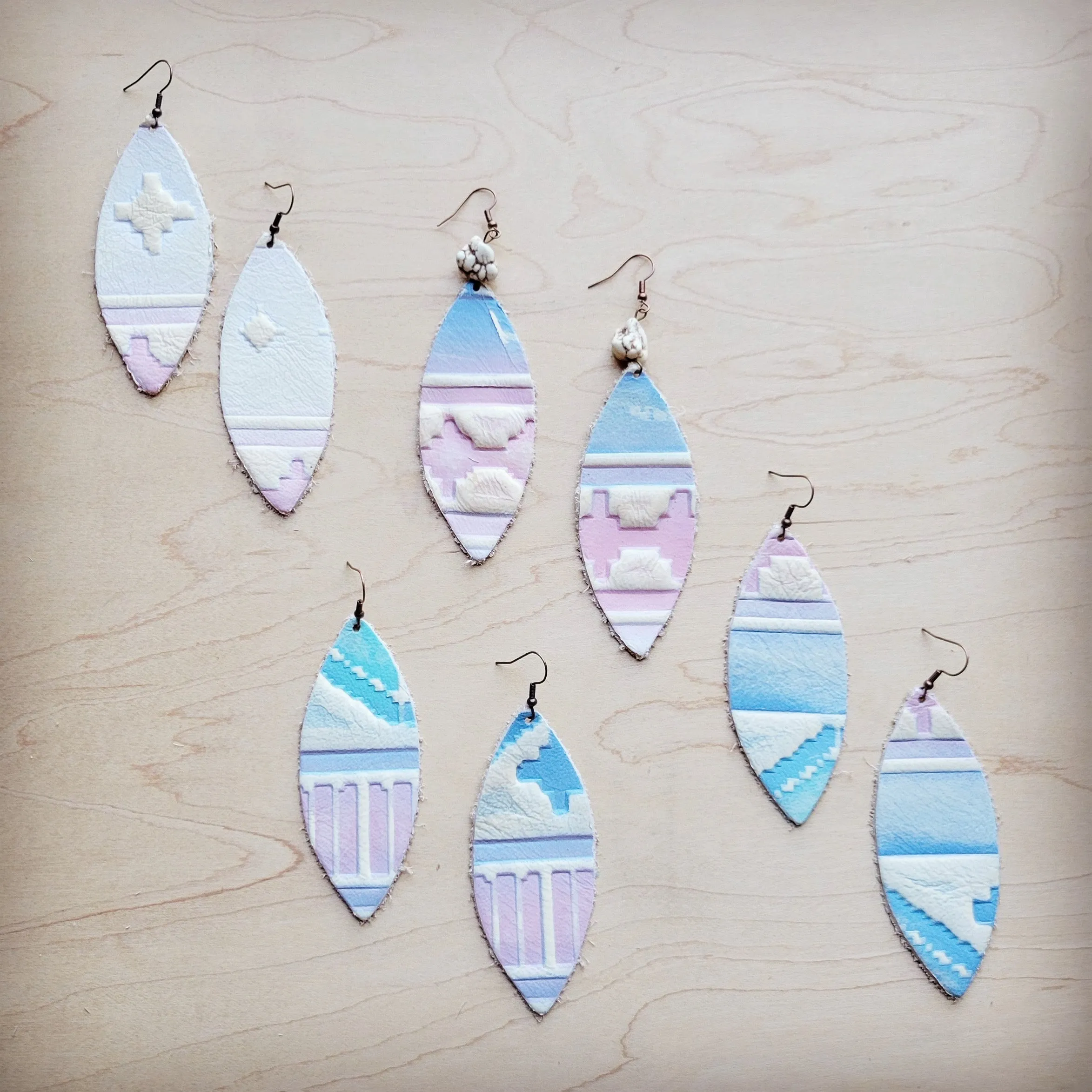 Leather Oval Earrings in Pastel Navajo w/ Turquoise Accent 224s