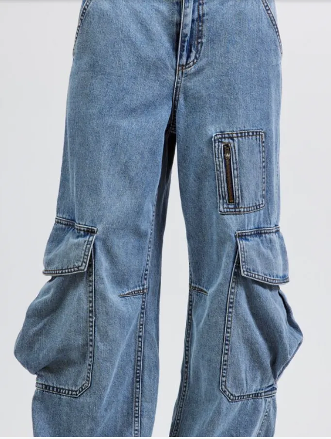 Low Rise Cargo Denim Pants