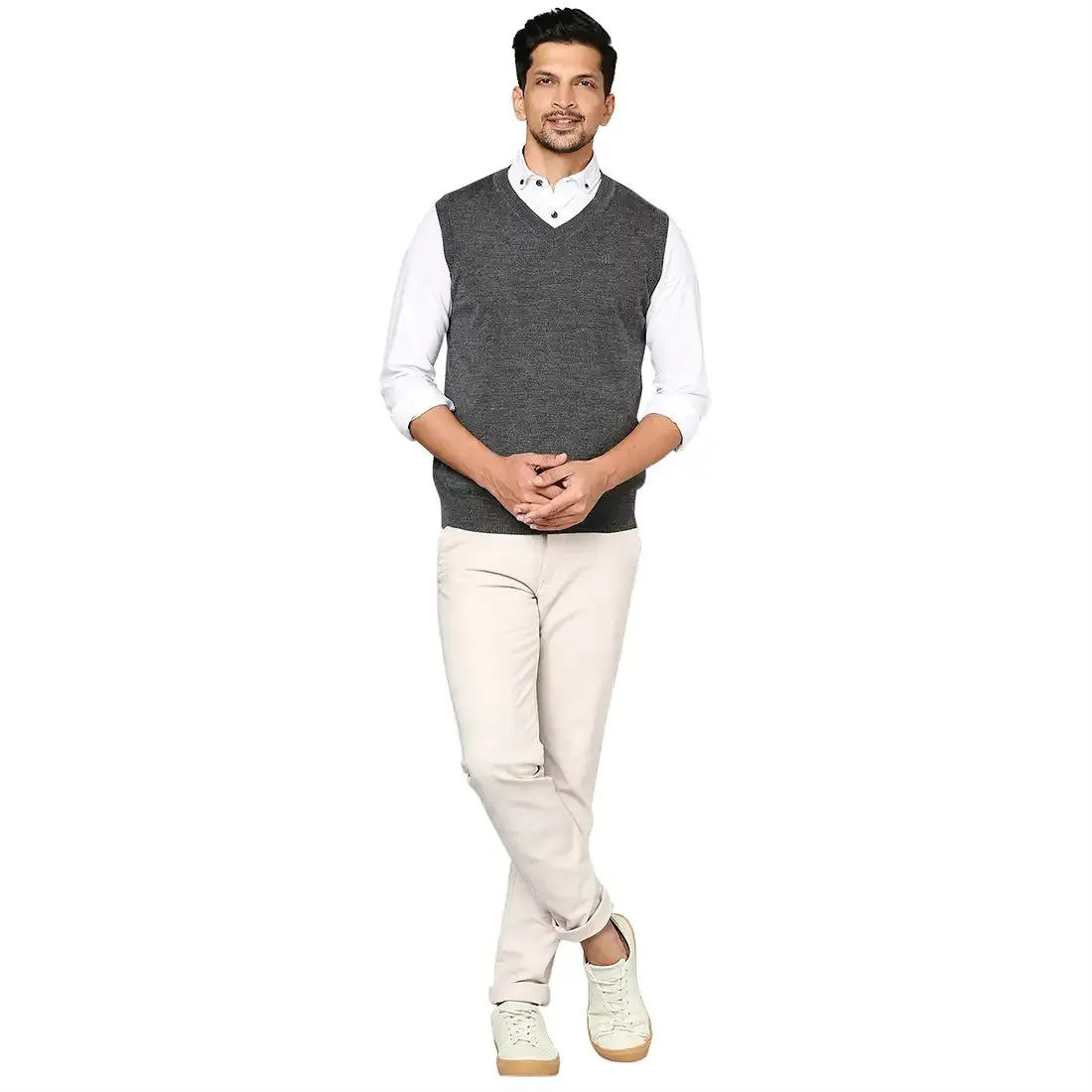 Men Grey Solid Merino Wool V Neck Collar Sweaters