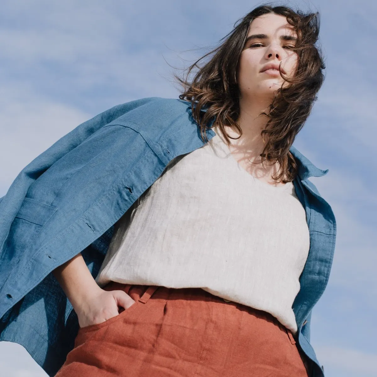 R: DOOLIN high-waisted linen pants (Size: M/L; Color: Oat Milk)
