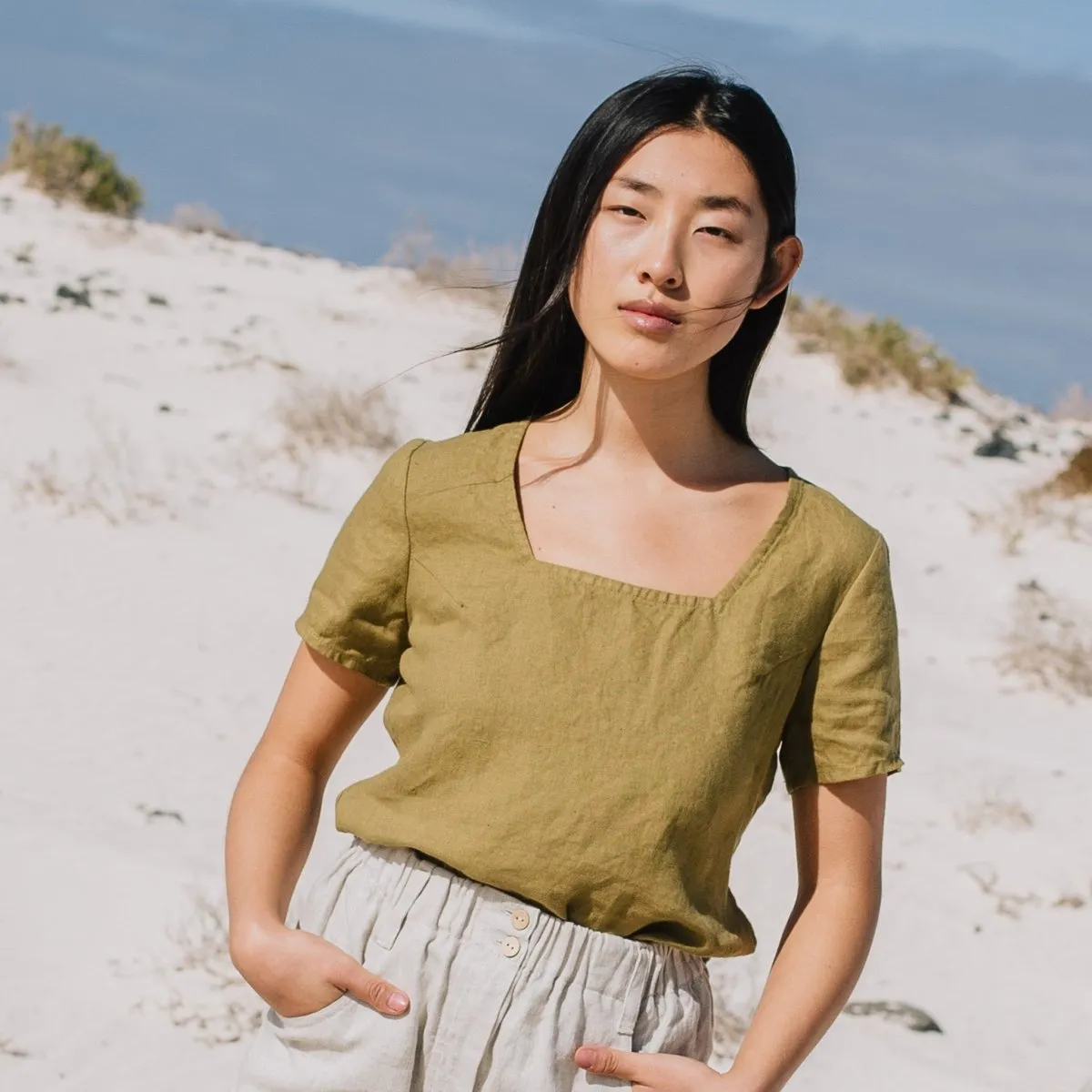 R: DOOLIN high-waisted linen pants (Size: M/L; Color: Oat Milk)