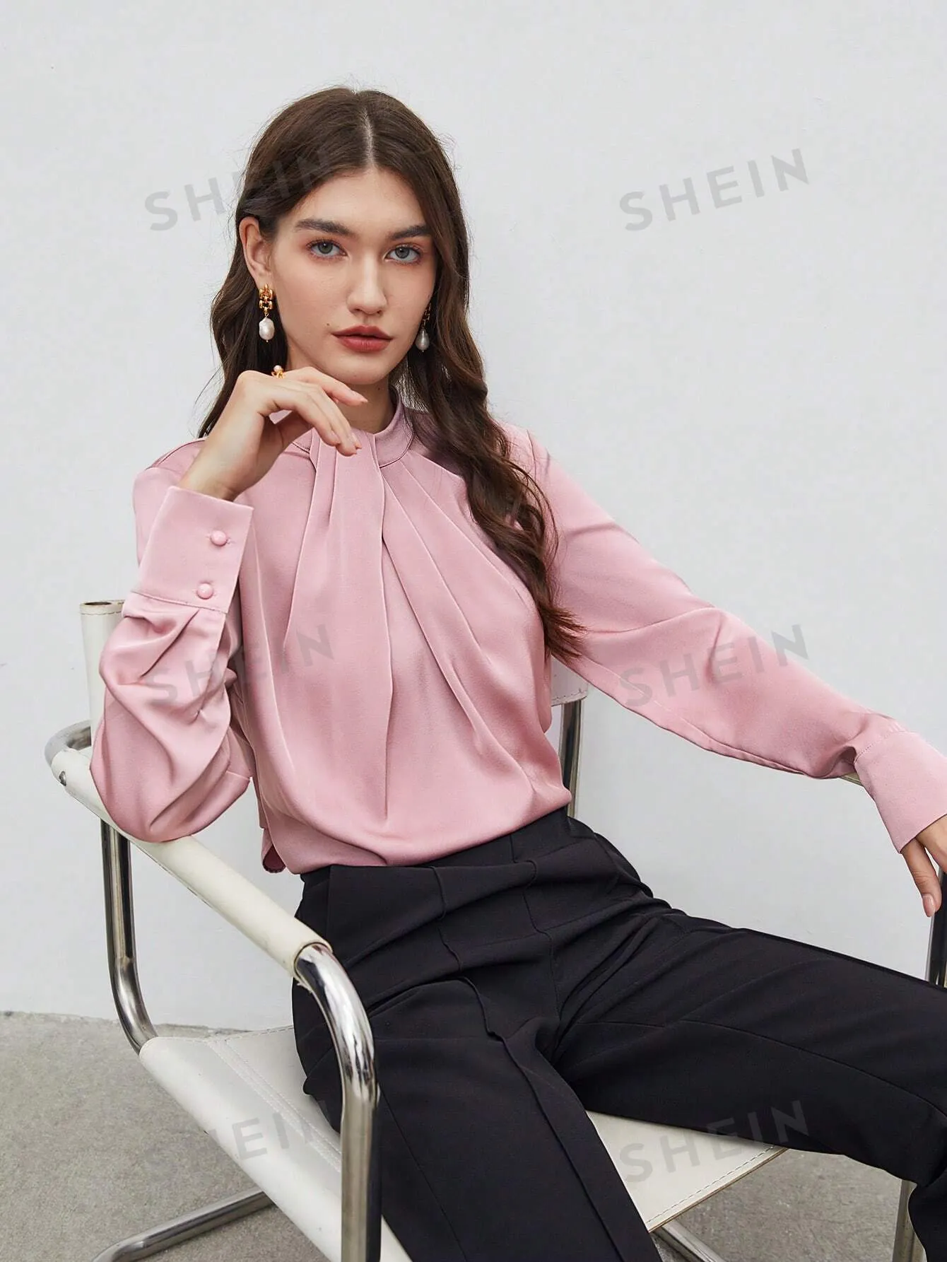 SHEIN BIZwear Keyhole Back Fold Pleated Front Solid Top