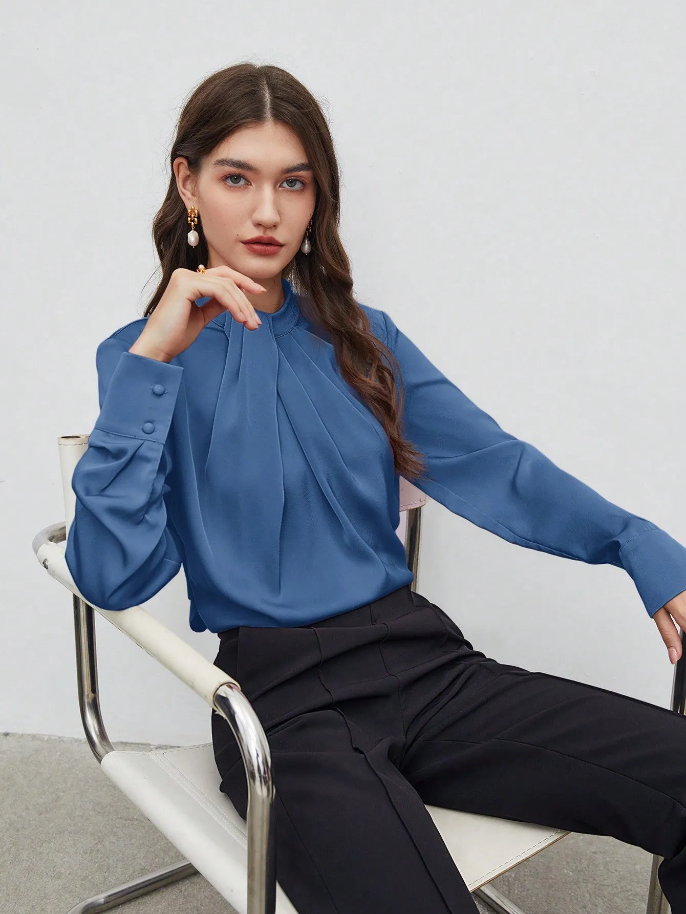 SHEIN BIZwear Keyhole Back Fold Pleated Front Solid Top