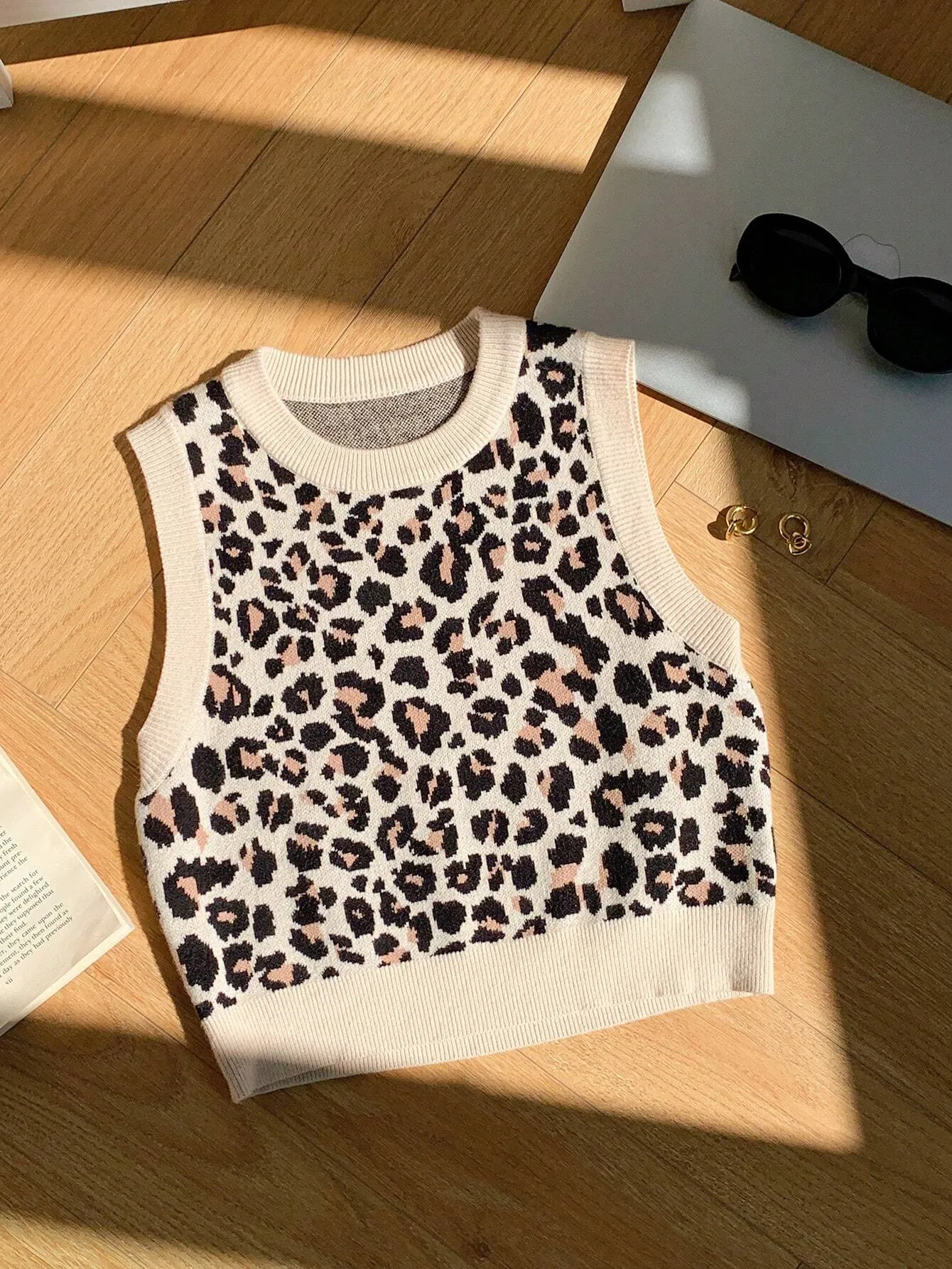 SHEIN Comfortcana Casual Leopard Jacquard Women's Knitwear Top