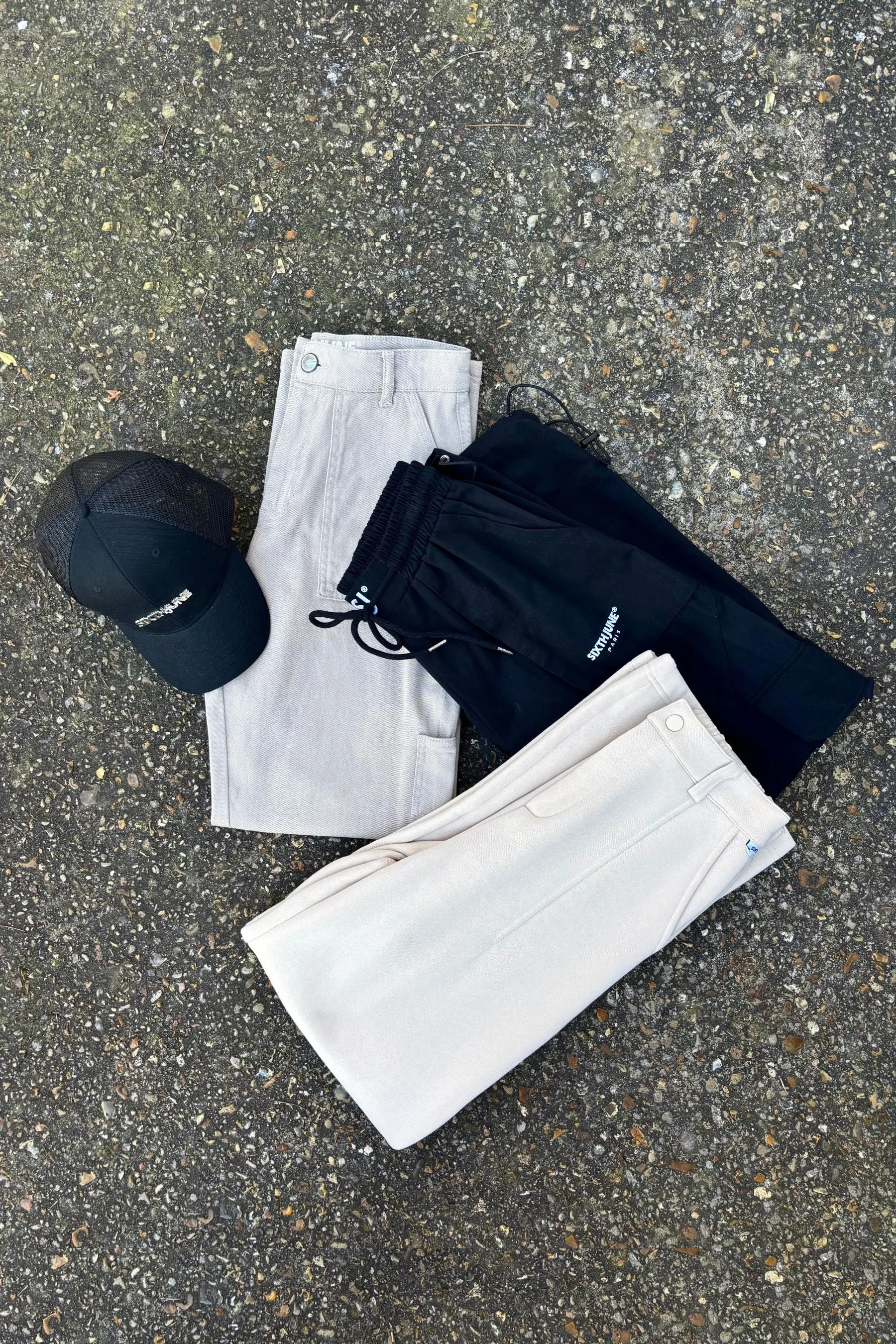 WOMEN Mystery box : 3 pants   1 hat