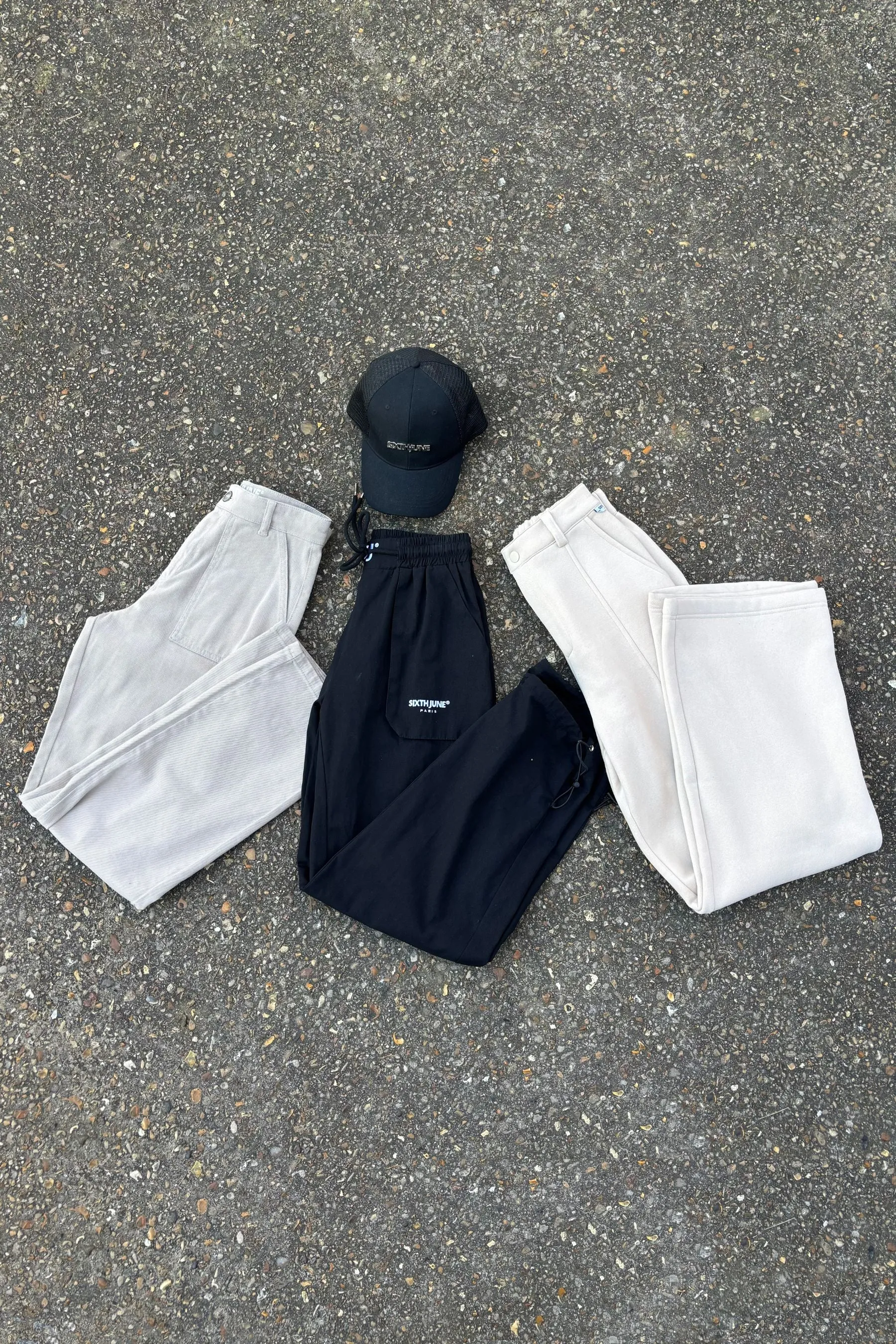 WOMEN Mystery box : 3 pants   1 hat